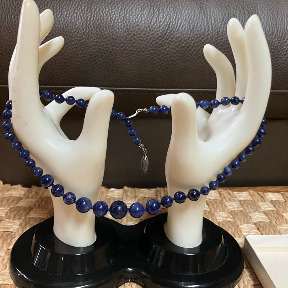 Elegant Blue Beaded Necklace
